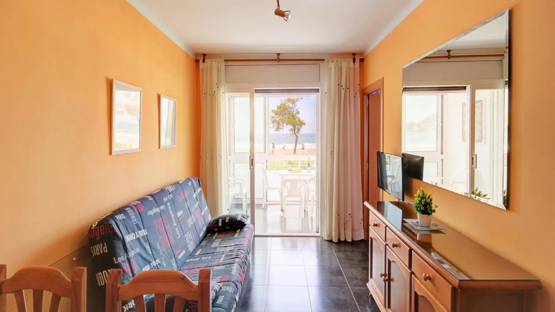 Pretty Apartment With Balcony Roses Spain